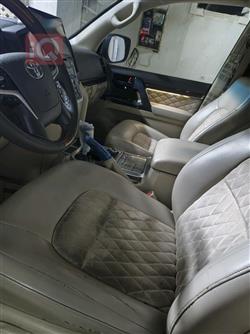 تۆیۆتا لاند کروزەر